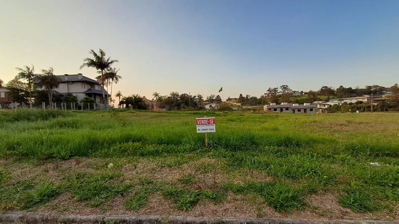 Vende se lindo lote amplo e com excelente localização na icara  - Foto 2