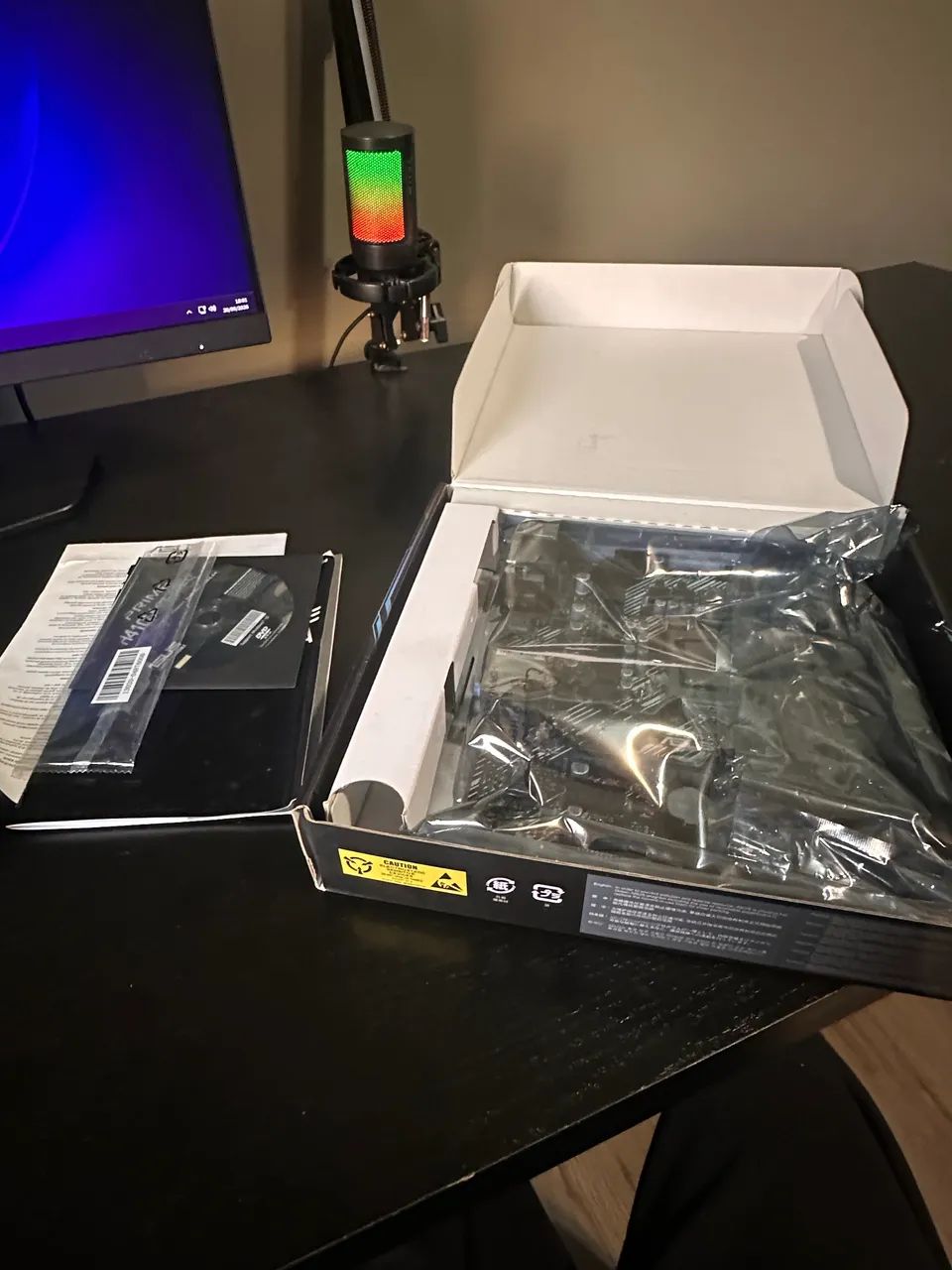 VENDO KIT PC - Processador: Intel Core i3-10100F,   Placa-mãe: ASUS Prime H410M-A - Foto 4