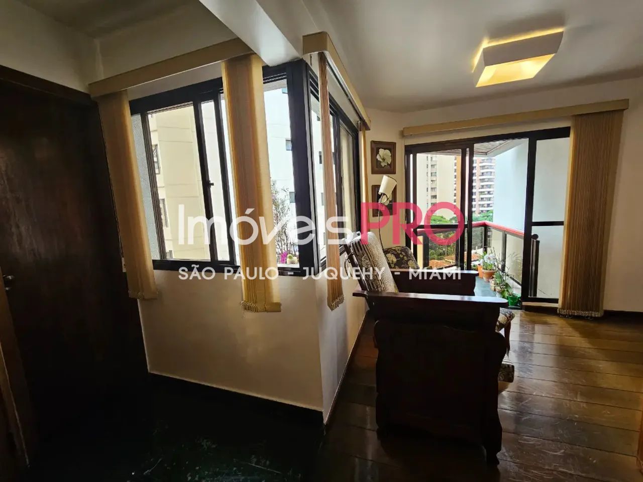 Apto de 143m2 com 4 dorm sendo 3 suites e 3 vagas no Moema - Foto 3