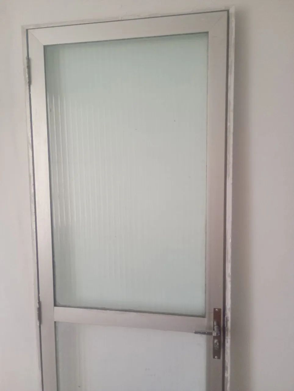 Porta em aluminio