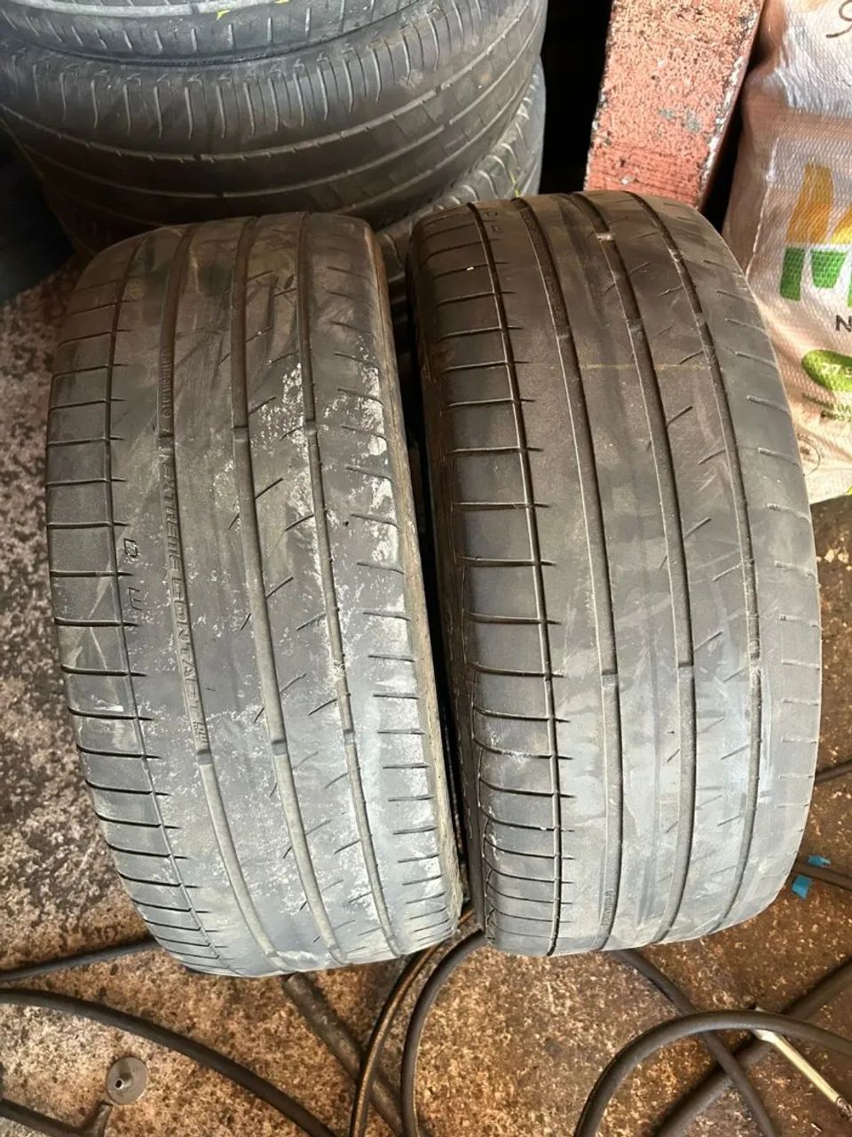 Pneus 215 55 17 Continental