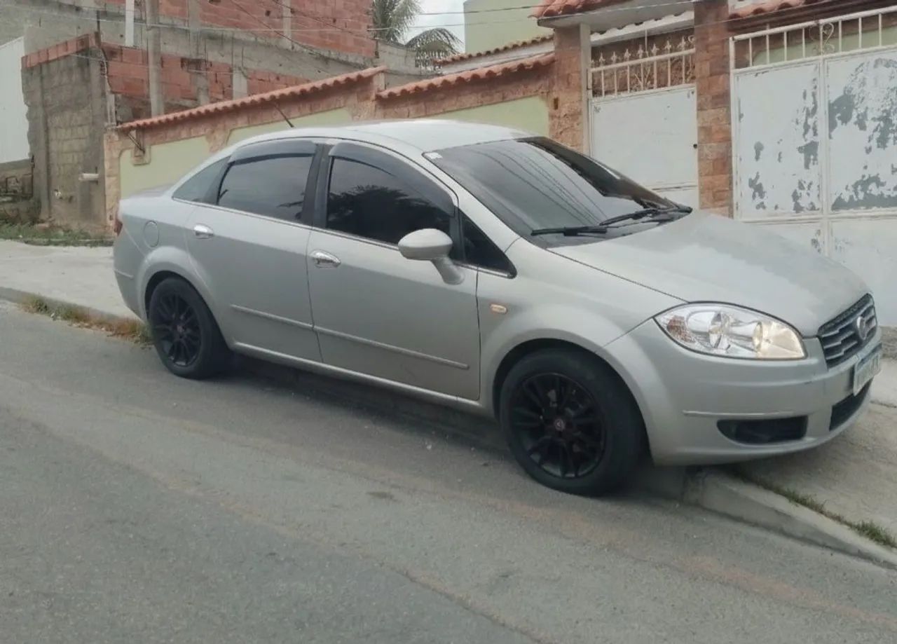 Fiat Linea LINEA ESSENCE 1.8 Flex 16V 4p 2012