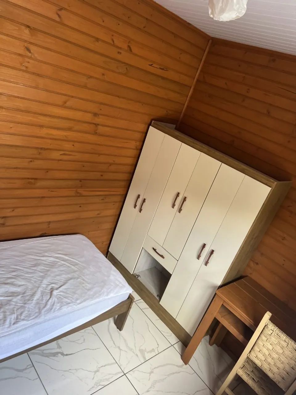 Quarto mobiliado para alugar na Agronômica - Foto 4