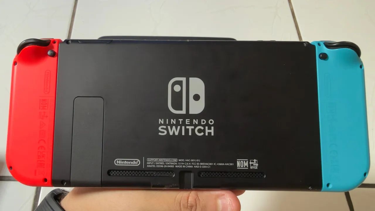 ? Nintendo Switch V2 Desbloqueado + 128GB + Bolsa + Acessórios - Foto 4