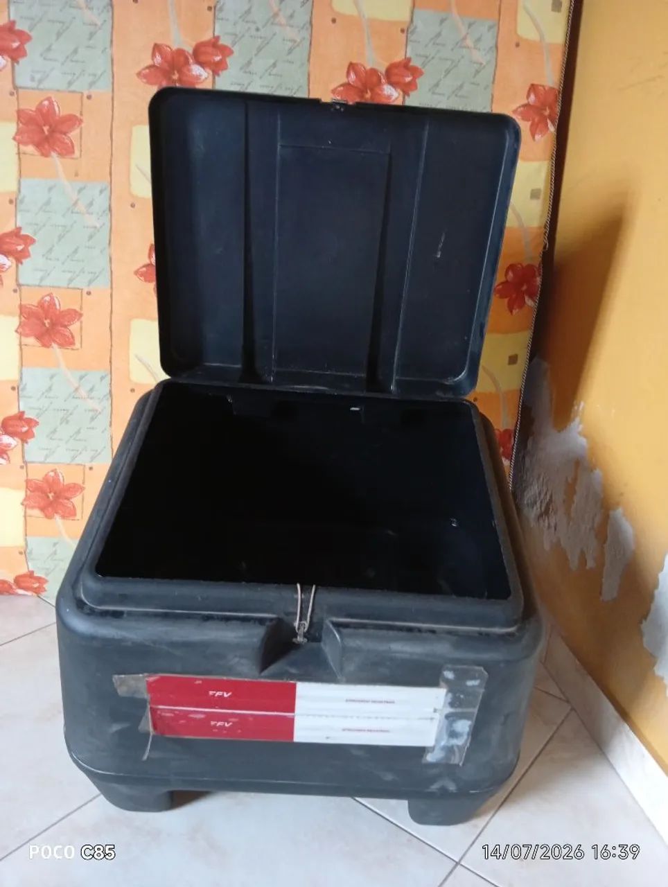 Baú de 80 litros + Suporte 