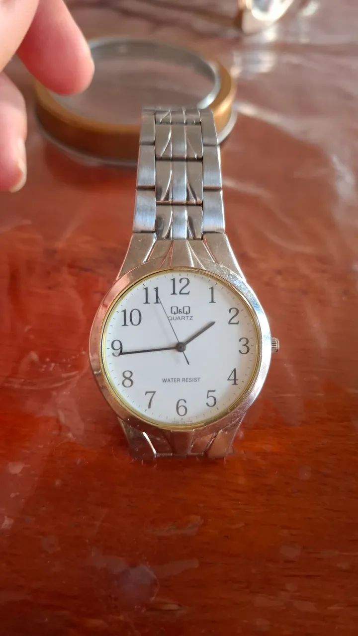 Relógio de pulso masculino Q&Q quartz 