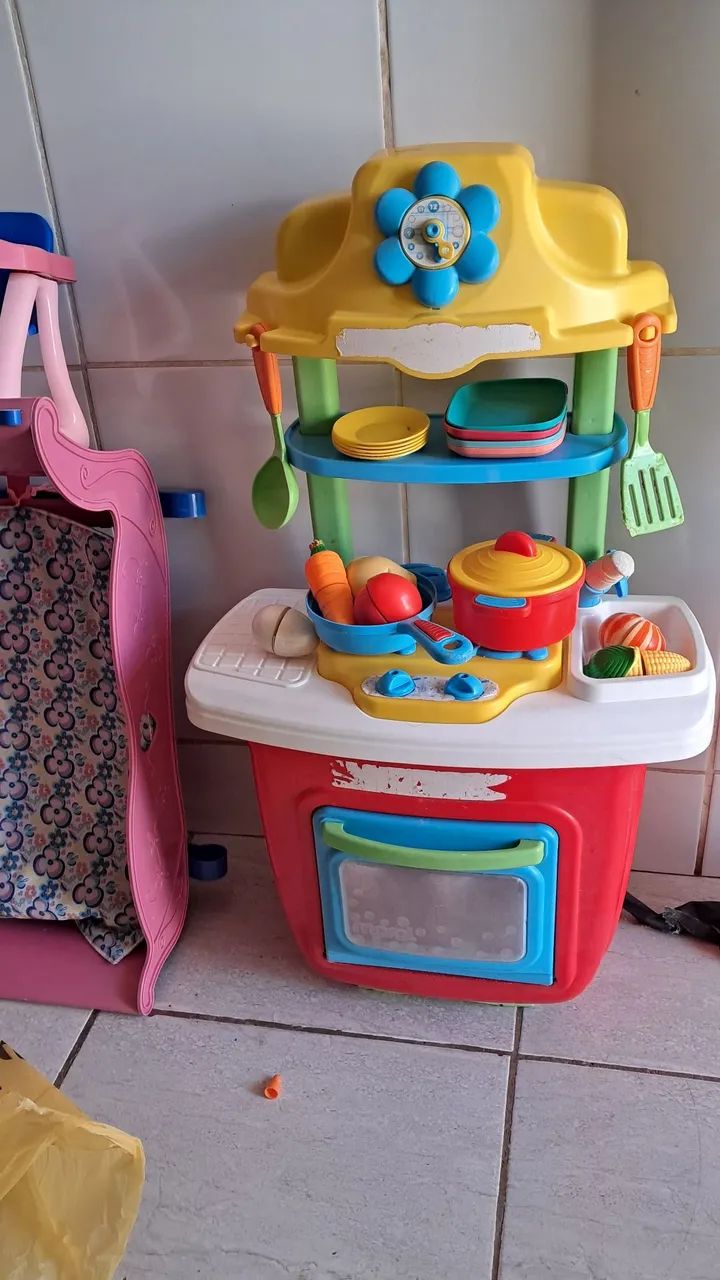 Fogão  de brinquedo + acessórios 