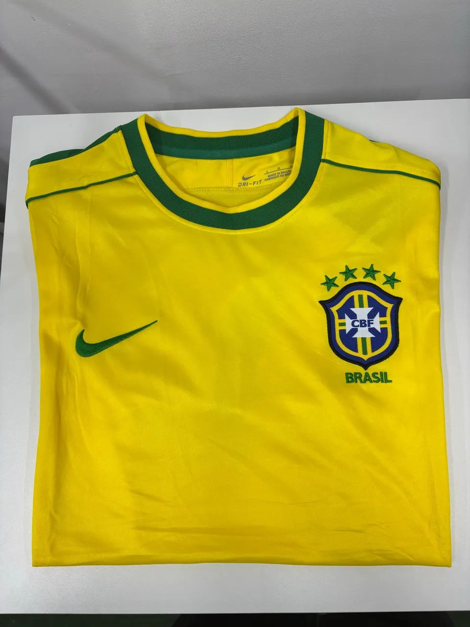 Vendo Camisa Retrô Brasil 98
