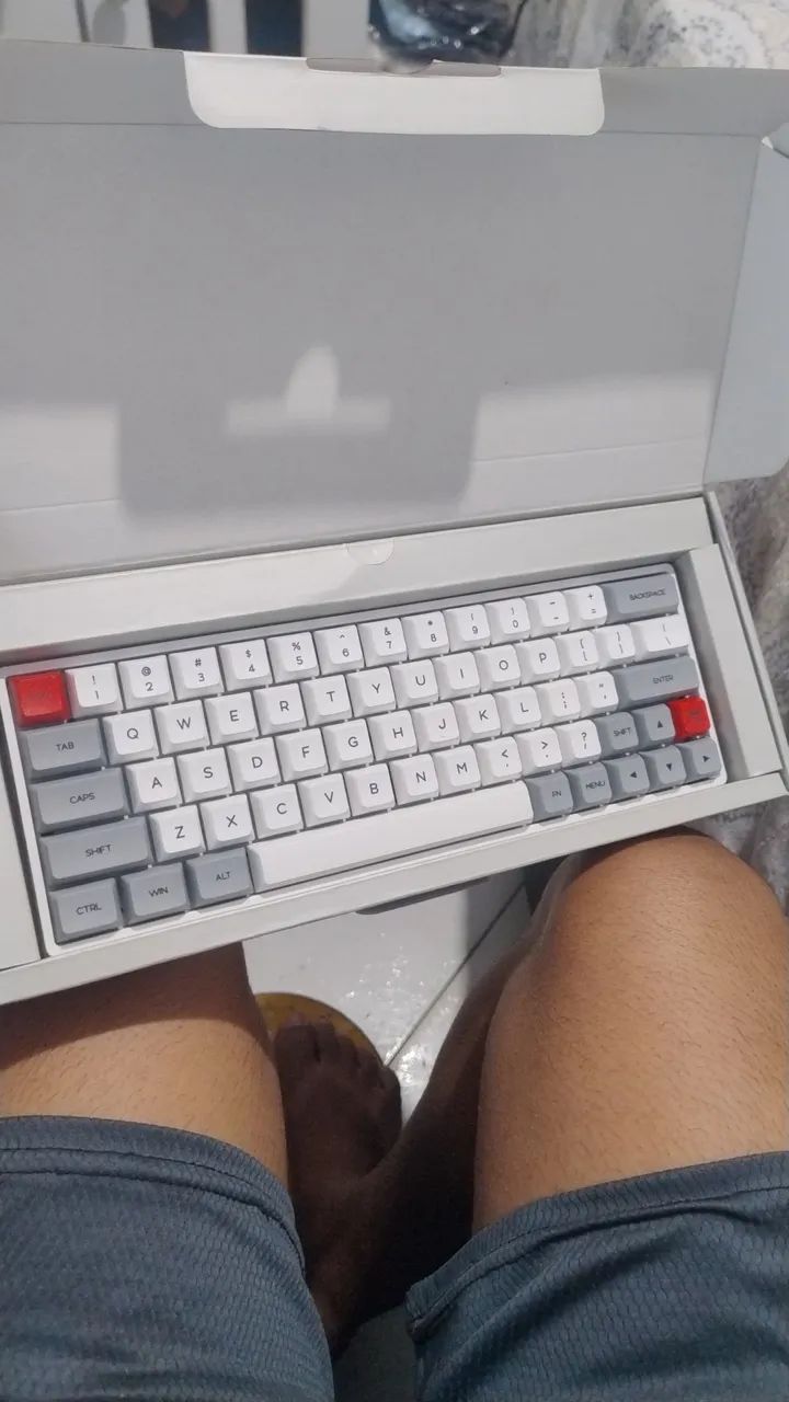 Teclado Epomaker Sk64