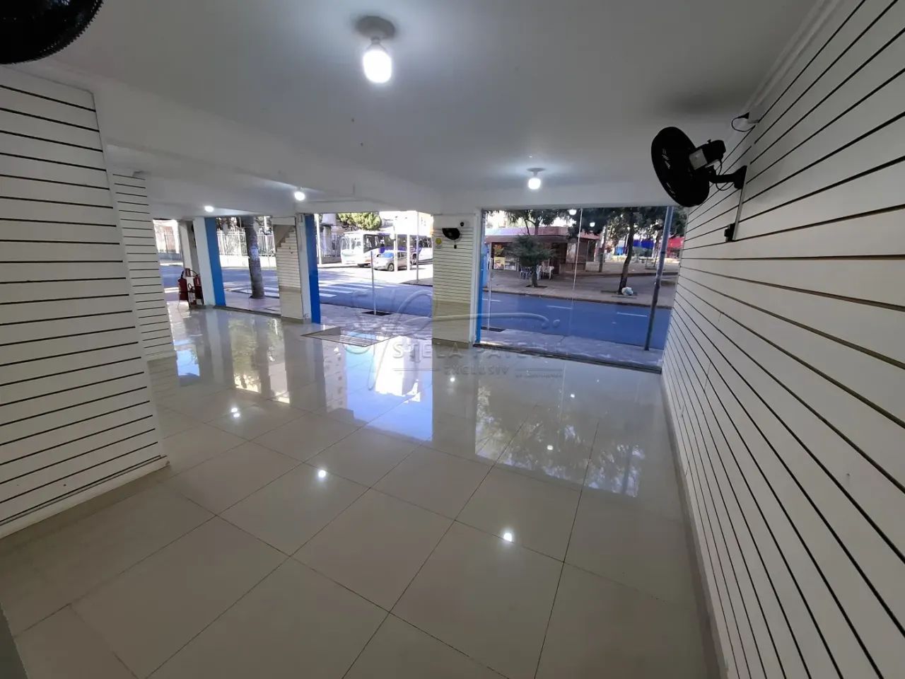 Loja comercial de 115m² para locação em esquina privilegiada - Centro - Foto 5