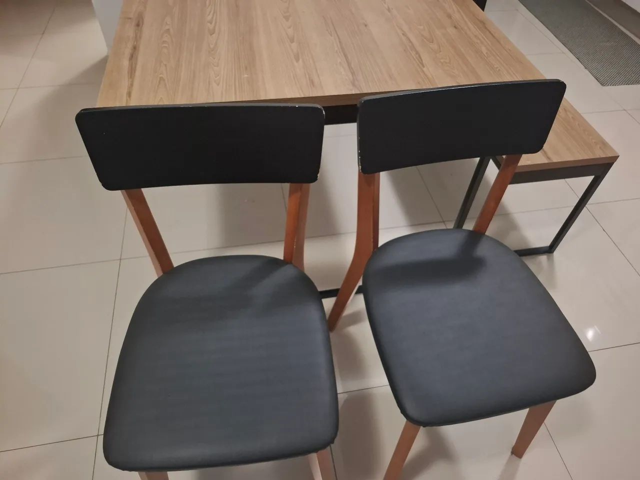 Mesa de jantar com banco e duas cadeiras - Foto 3