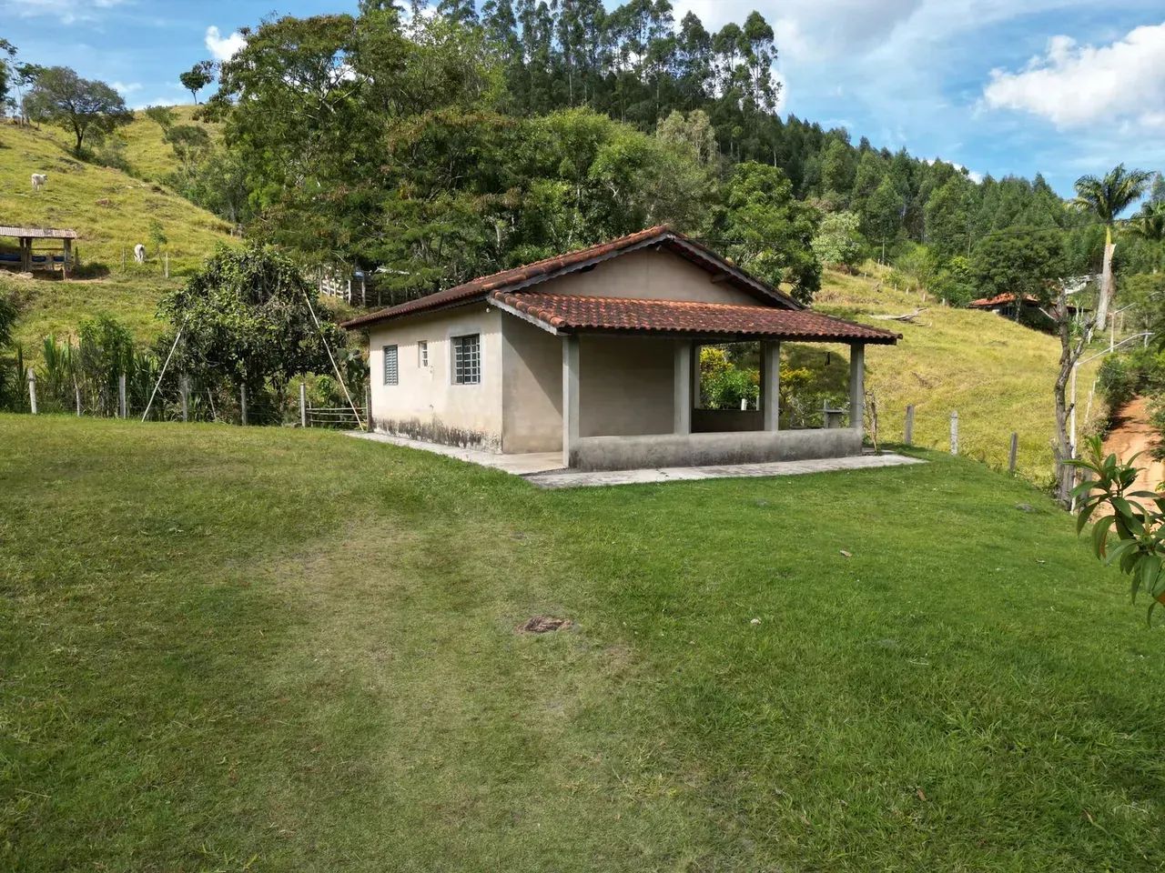 sitio com 60 mil metros em Itapeva-MG  com nascente - Foto 5