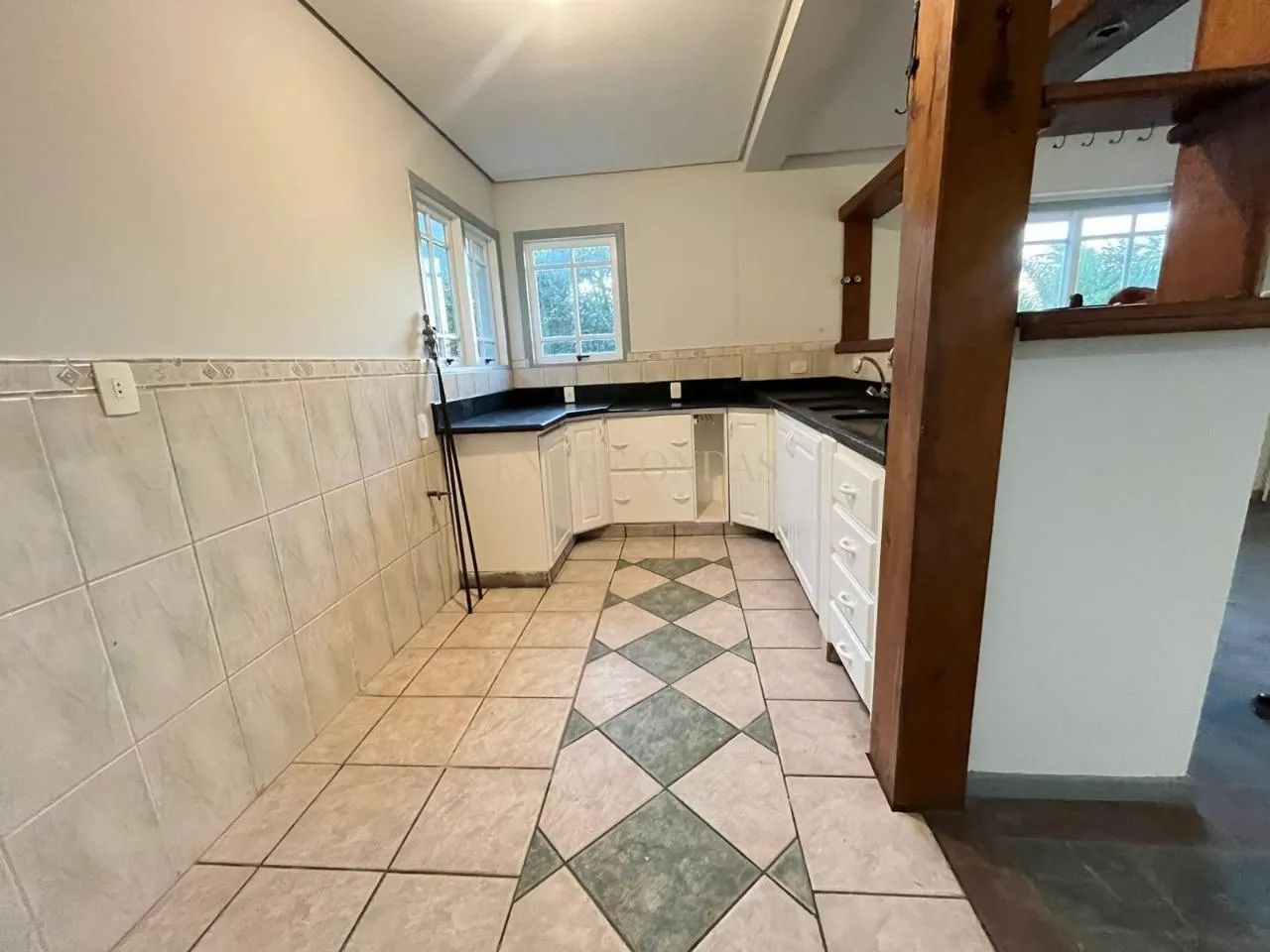 Casa com 5 quartos no bairro Córrego Grande, Florianópolis. - Foto 4