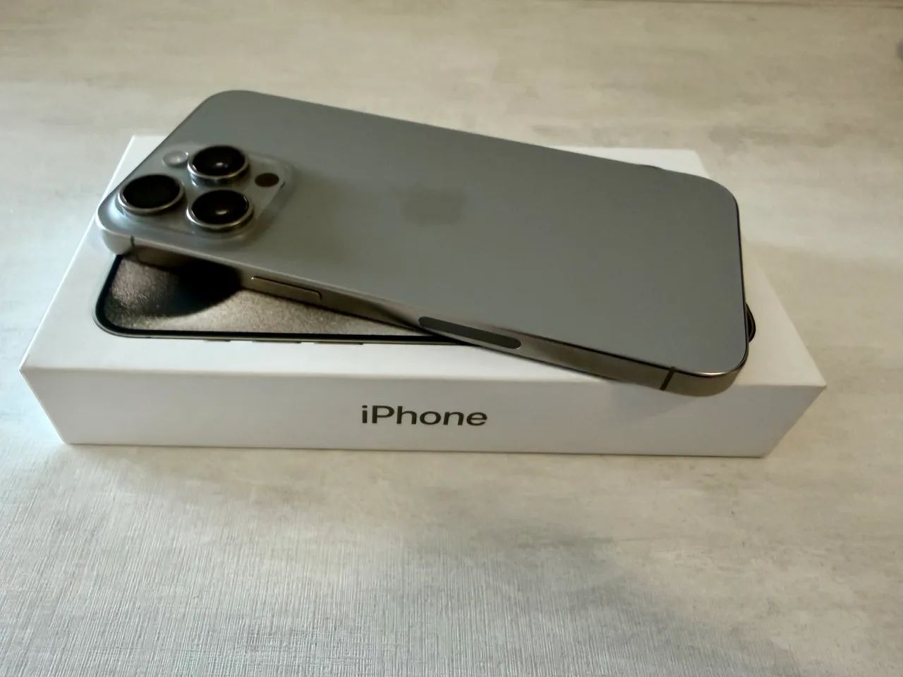 iPhone 15 Pro Max - Foto 4