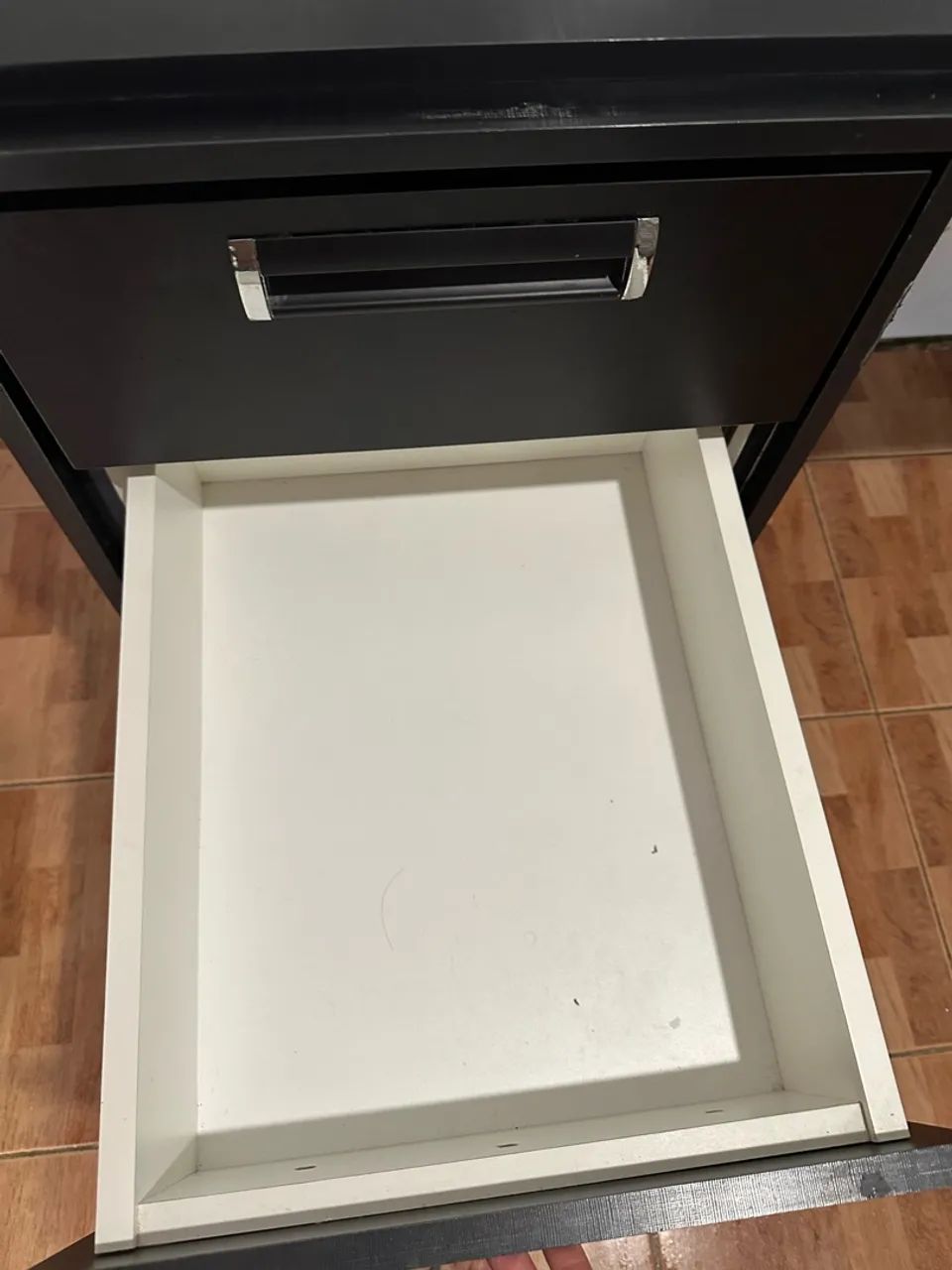 Mesa escrivaninha preta - Foto 2