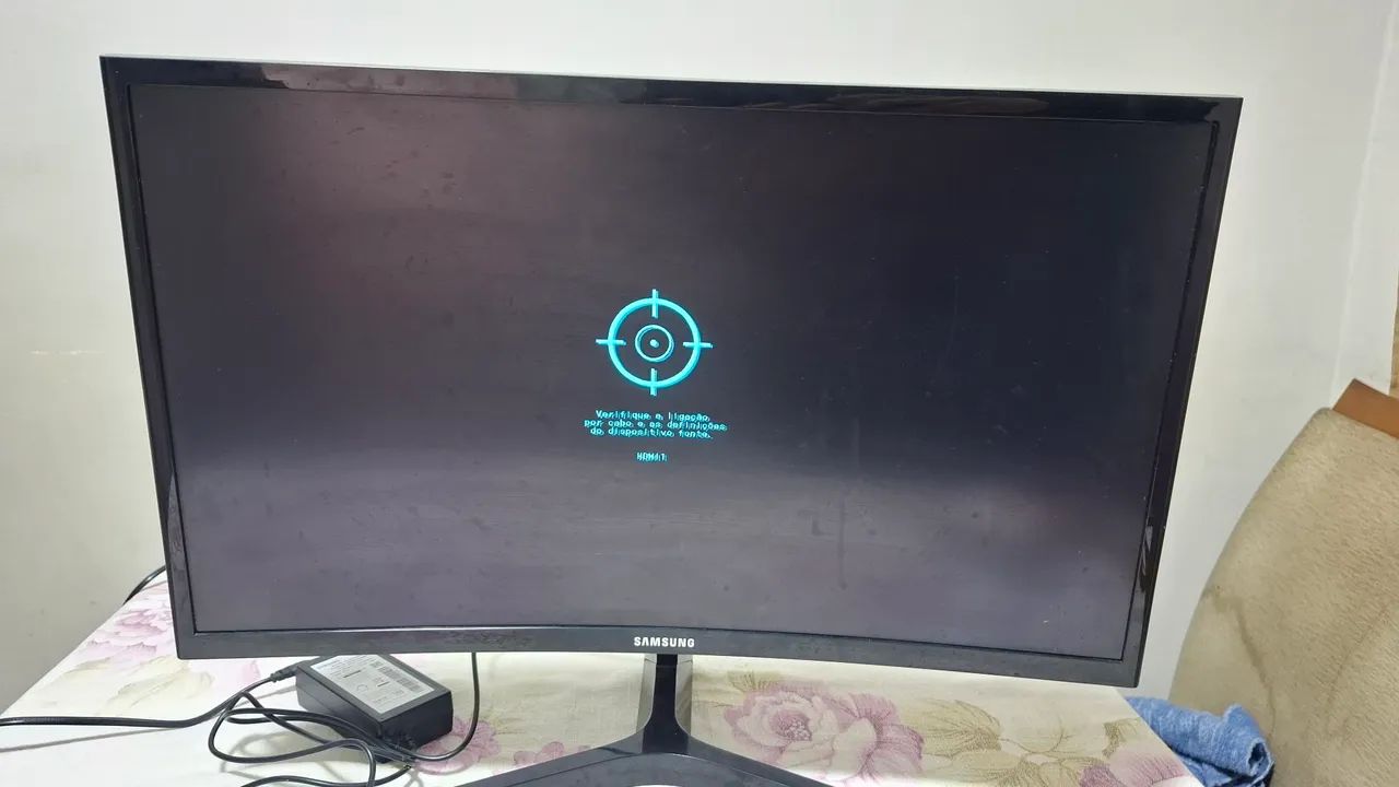 Samsung Odyssey CRG5 de 24 polegadas curvo. - Foto 4