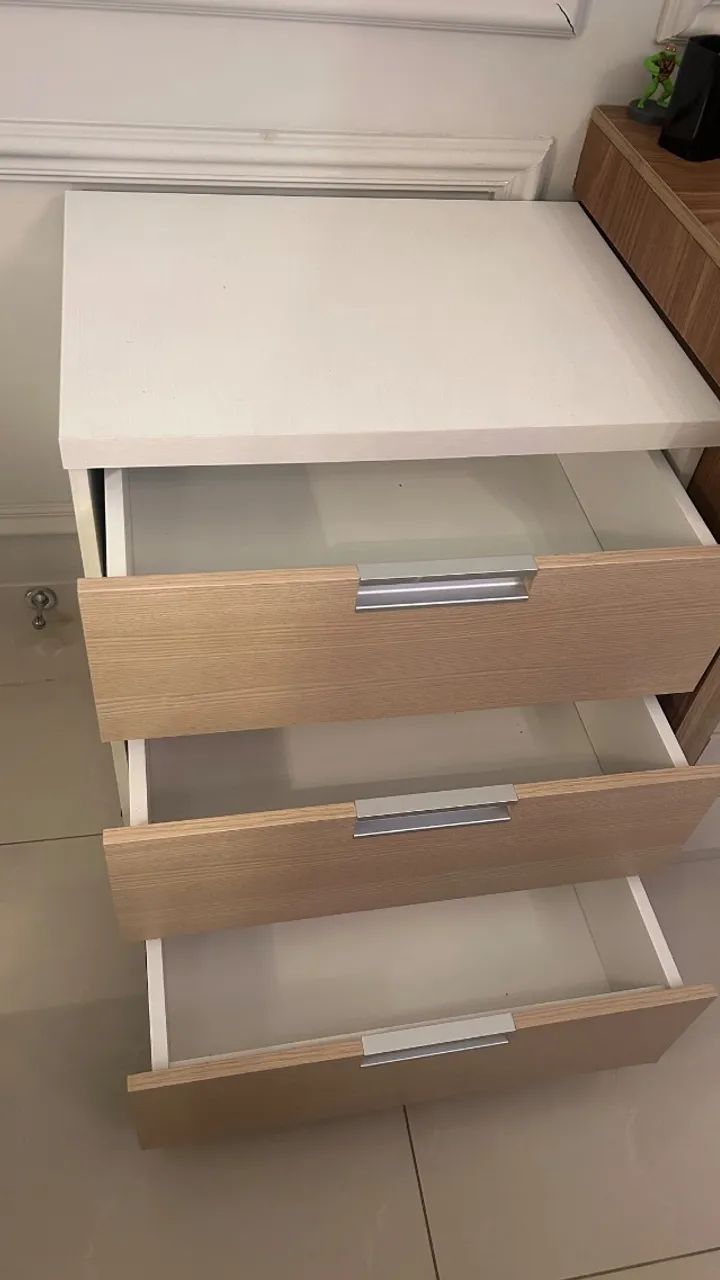 Mesa de cabeceira 100% MDF usada em ótimo estado  - Foto 3