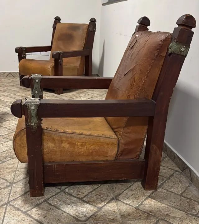 CONJUNTO DE SOFÁ MADEIRA MACIÇA USADO - Foto 2