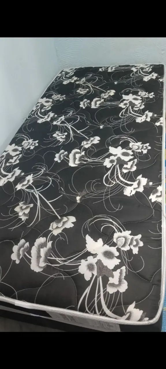 Cama solteirão nova
