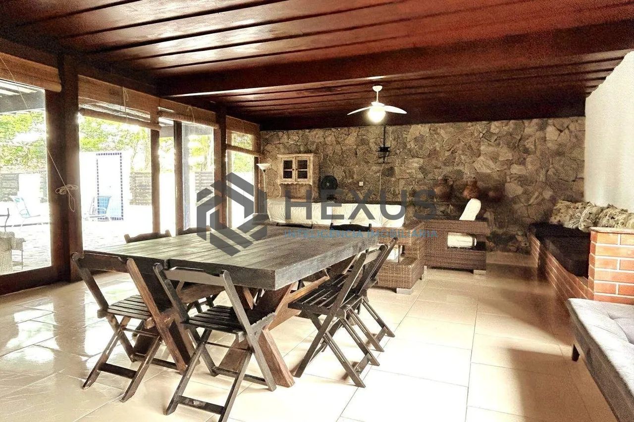 Casa térrea com piscina a 150m da Praia de Pernambuco, Guarujá - Foto 5