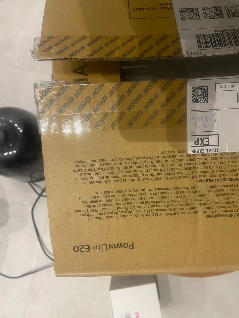 Retroprojetor EPSON NA CAIXA - 50% do preço de mercado  - Foto 2