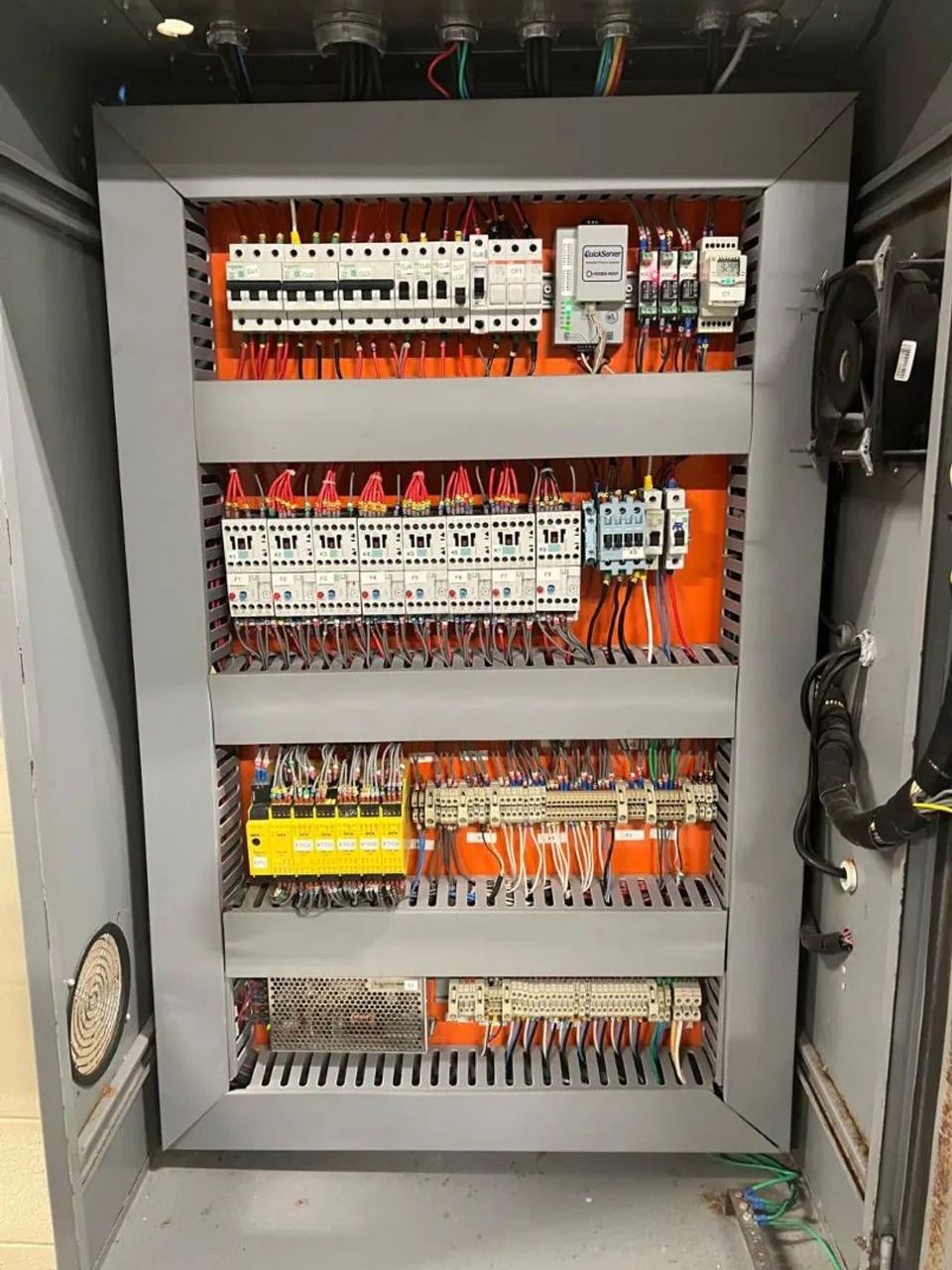 serviços elétricos 