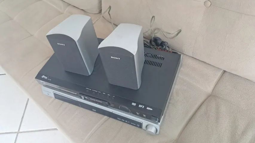 Home teather Gradiente, adaptador bluetooth com 2 caixas Sony. - Foto 2