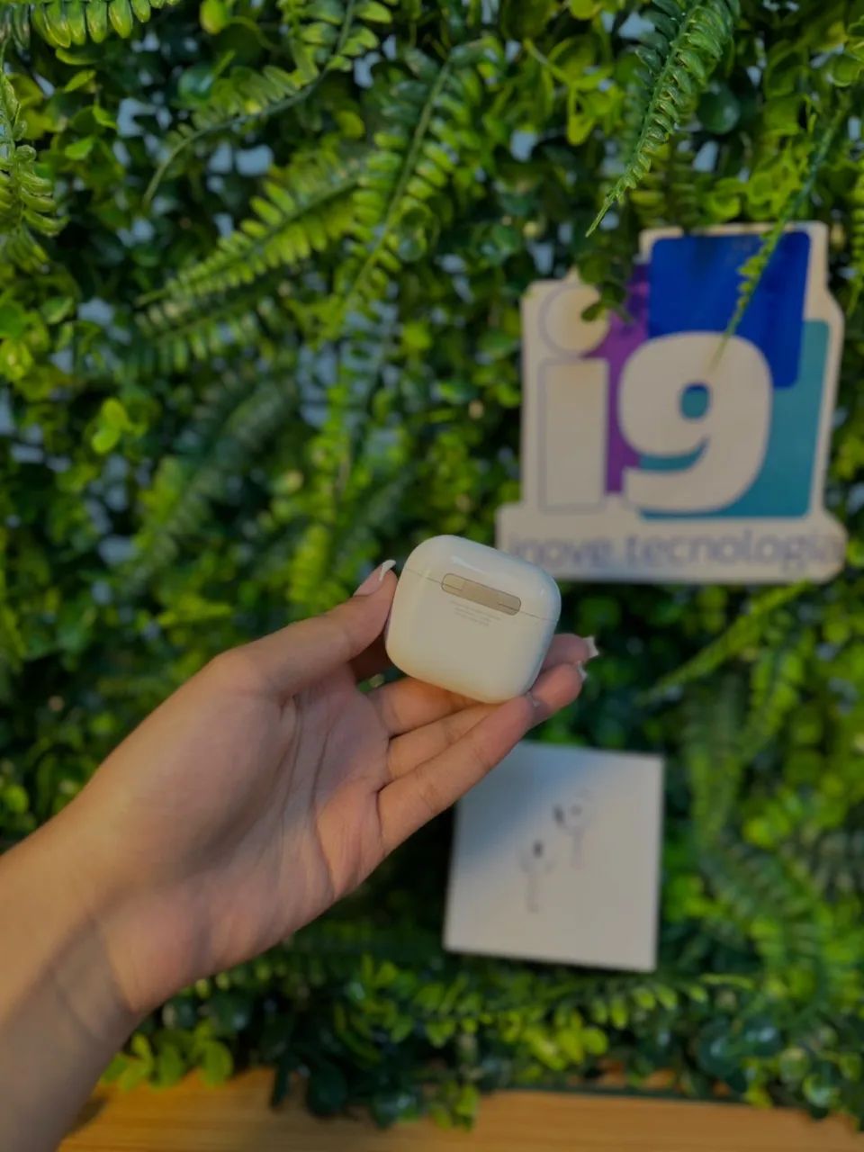 AirPods 4 (ANC) A3055 Versão: 8B21 Com caixa Seminovo Garantia
