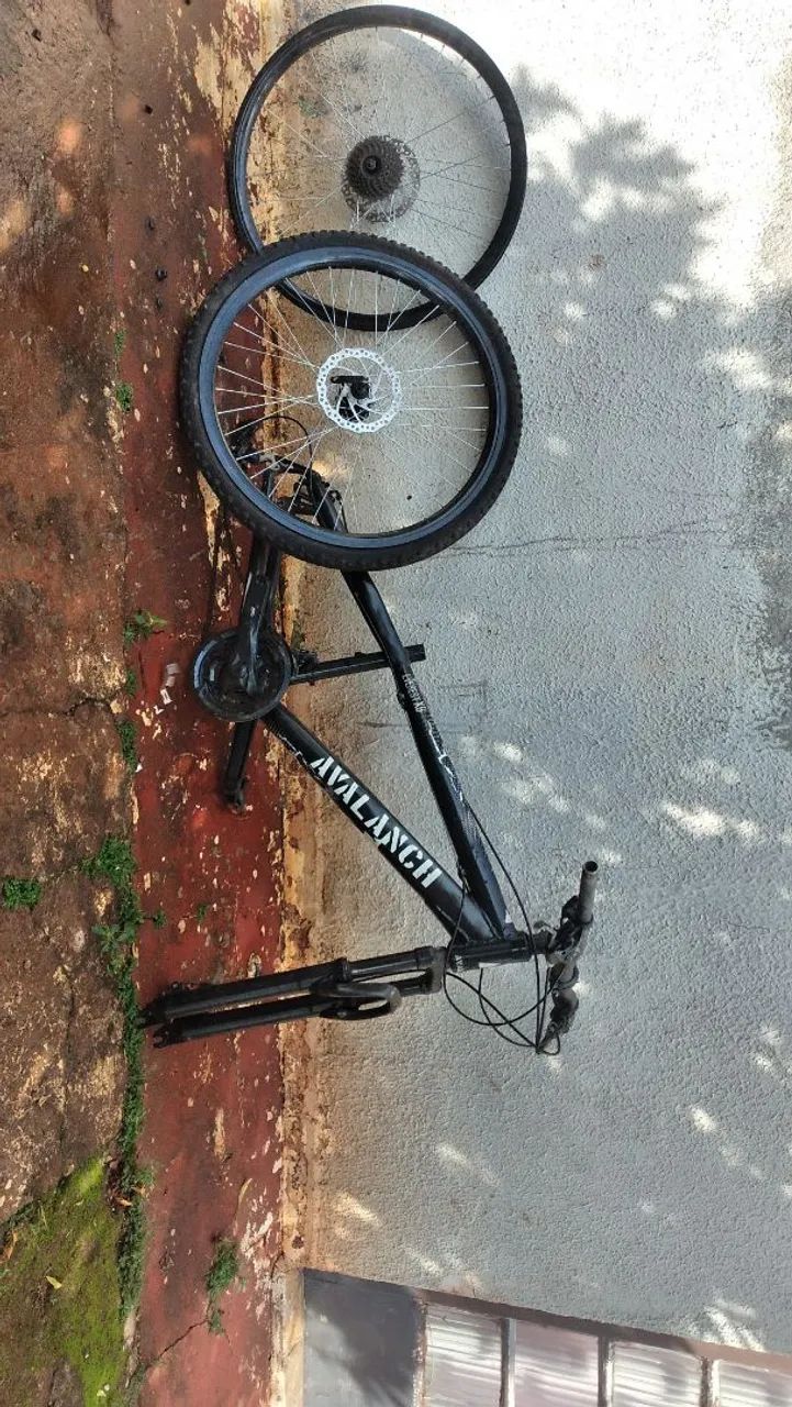 Vendo bike avalanche everest x9 