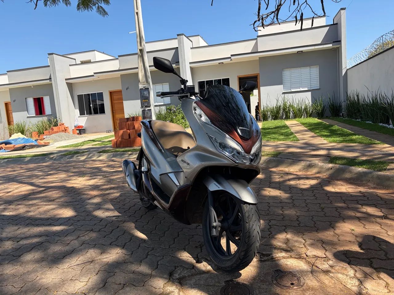 PCX DLX 160 - 2023 - Foto 2