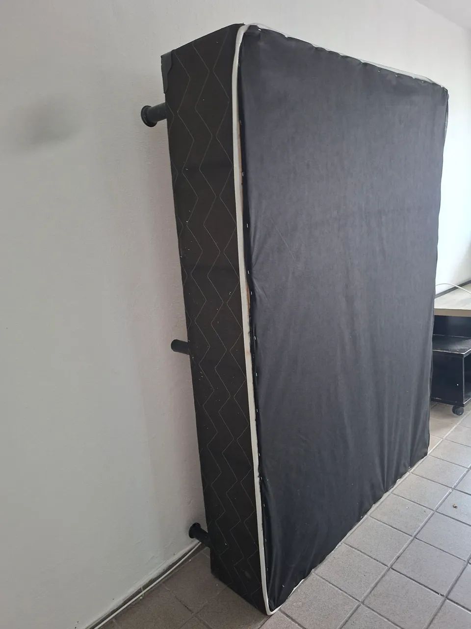Base para cama box em bom estado