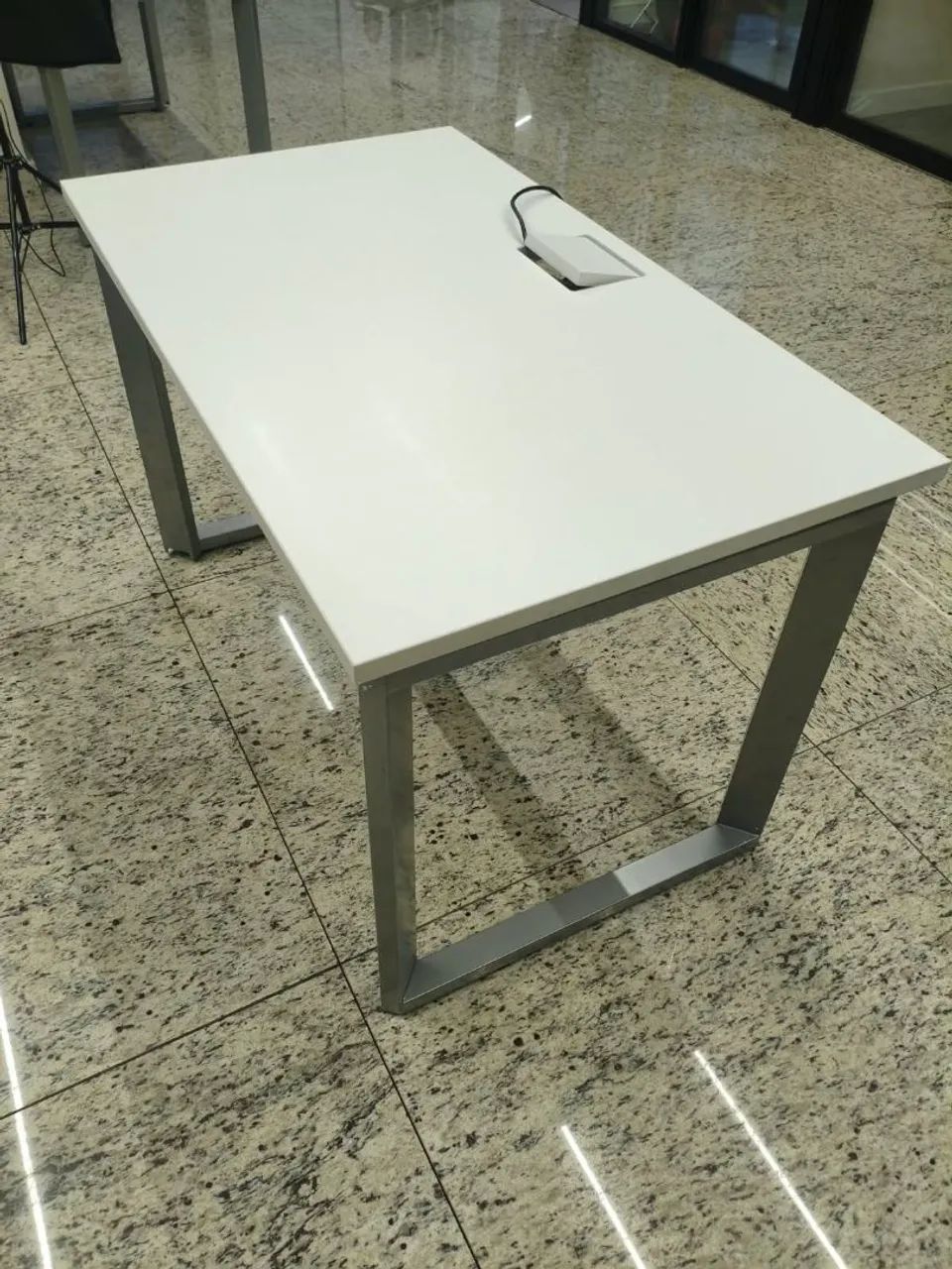 Mesa gerencial de escritório - Foto 3