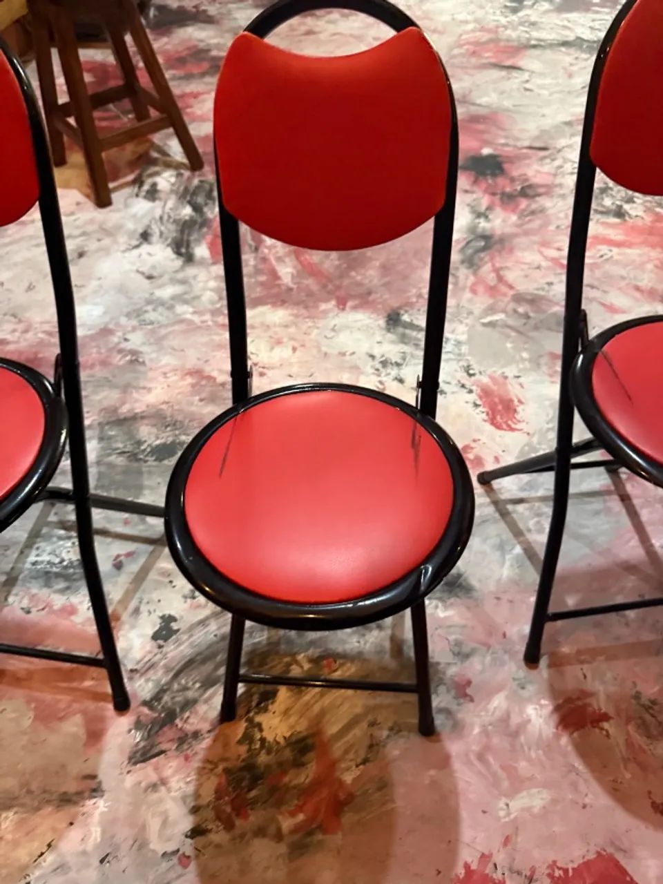 3 Banquetas dobráveis vermelhas - Foto 3