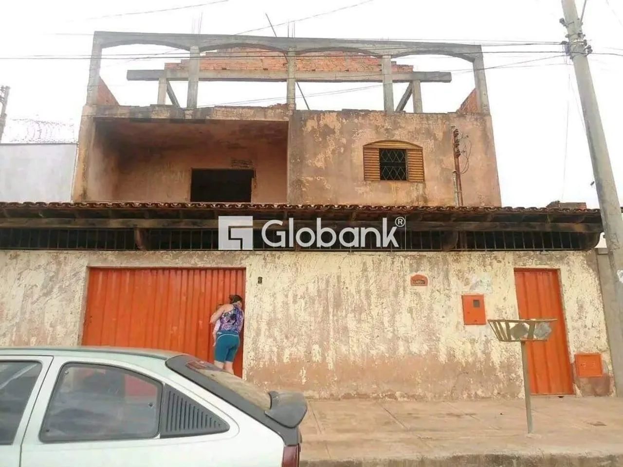 CASA NO MONTE CARMELO EM CONSTRUÇÃO