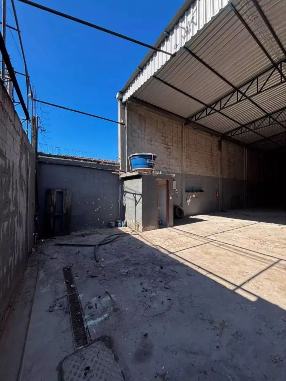 Aluga-se galpão Comendador Soares  - Foto 4