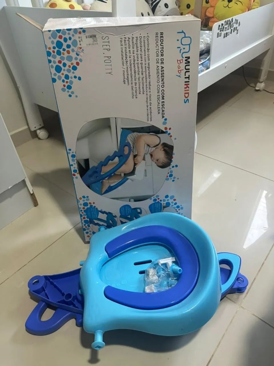 Berço Seminovo com Colchão e Acessórios. - Foto 4
