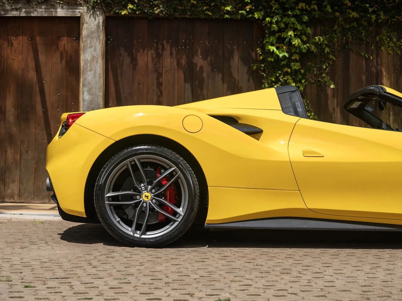 Ferrari 488 Spider 3.9 V8 670cv, foto 16 de 20
