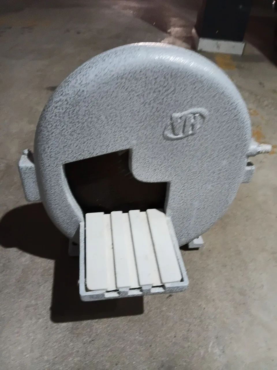 Recortado de gesso para prótese dentária 