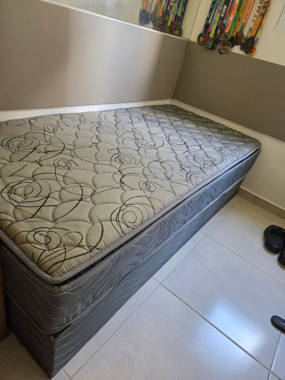 Cama Box Solteiro com colchão D33 Bonsono Pillow top