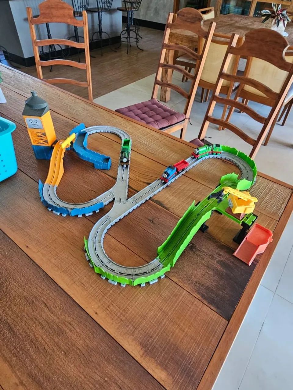 Thomas e seus amigos. Duas pistas mais diversas trens por R$ 100,00 