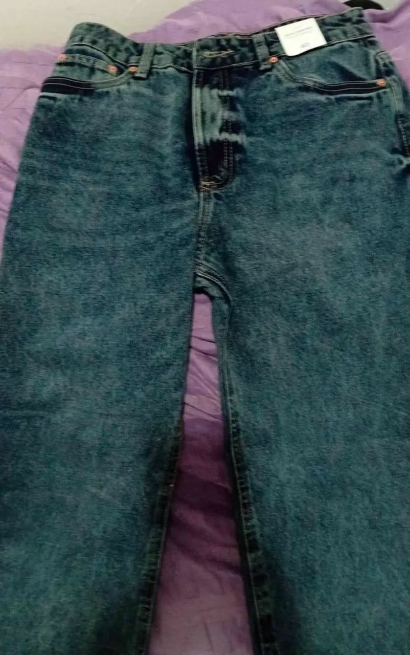 Vendo calça jeans feminina nova, tamanho 40