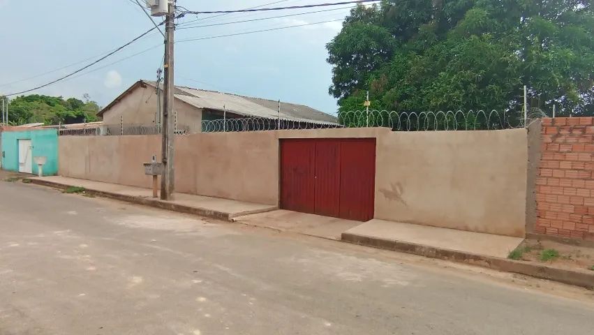 Casa a venda com 02 terrenos