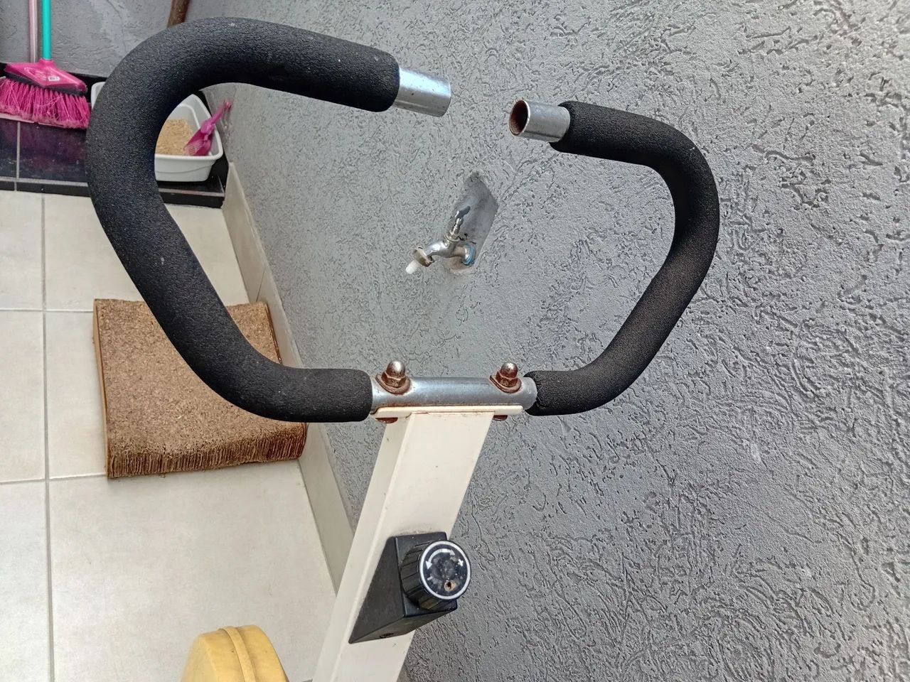 BICICLETA ERGOMÉTRICA USADA - Foto 4