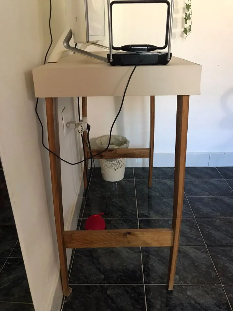Escrivaninha para estudos - Foto 2