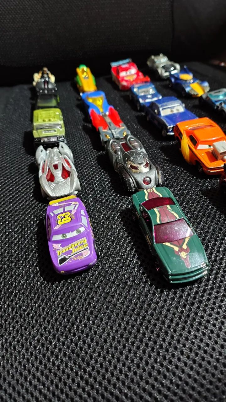 Vendo 19 carrinho Hot Wheels  - Foto 2