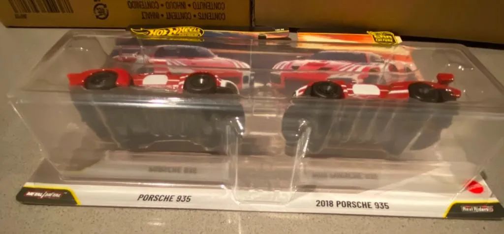 Hot Wheels Premium Porsche 935 e 2018 Porsche 935 - Two Pack Exclusivo TARGET - Foto 3