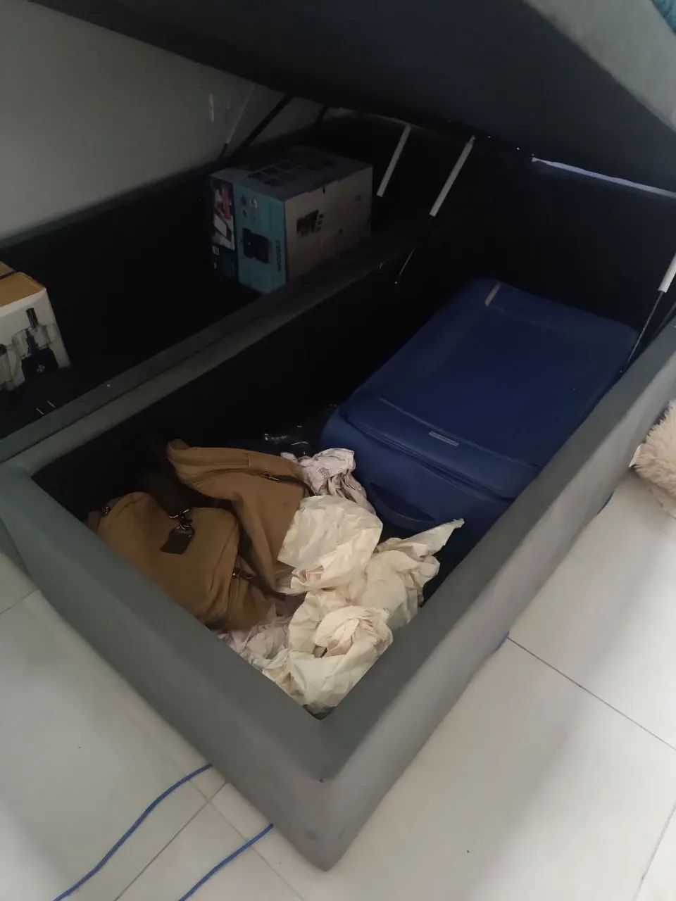 Cama de Casal Queen Size.