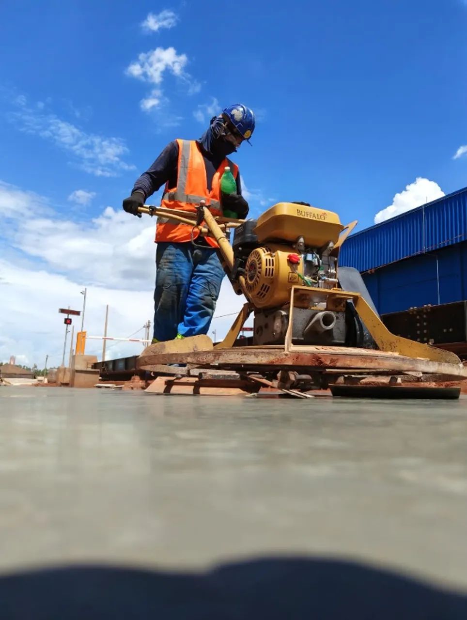 Piso de concreto polido  e montagem de galpão  - Foto 2