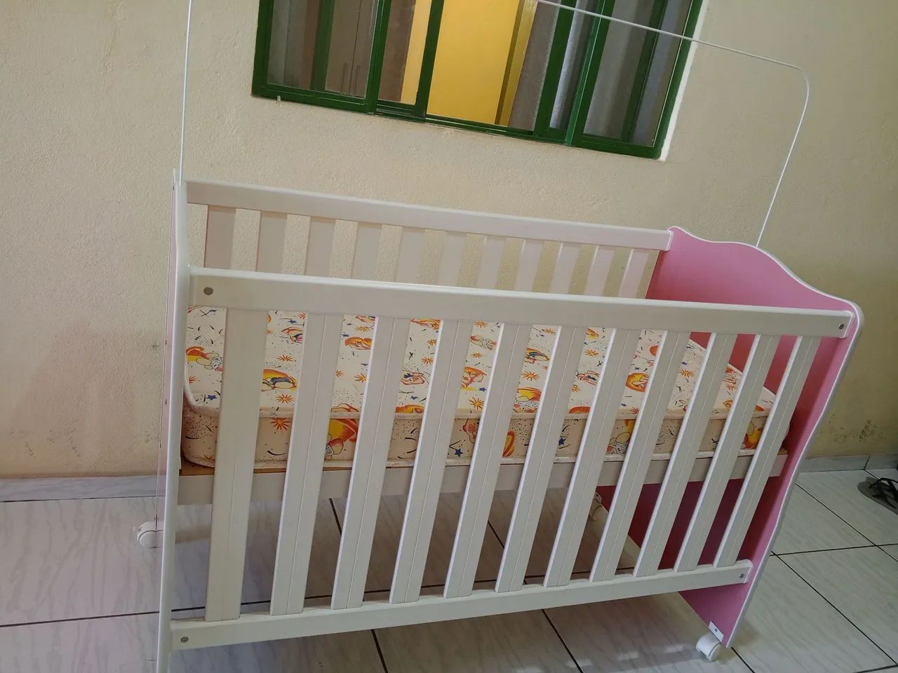  Cama infantil menina e berço com colchão  - Foto 5