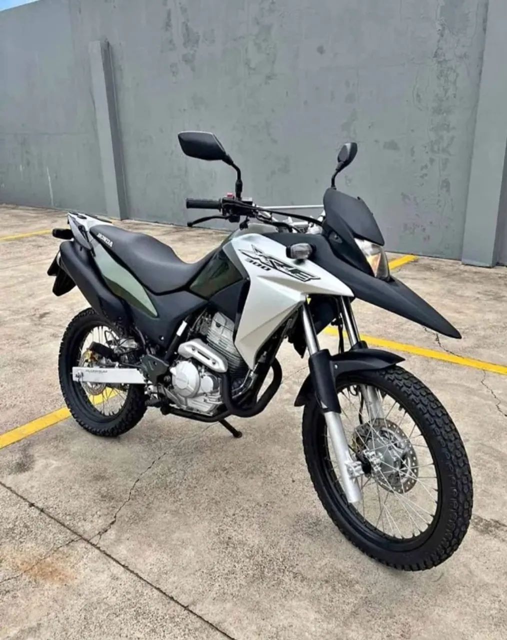 XRE 300 IMPECÁVEL 